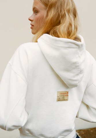 Pull&Bear Sweatshirt 'PACIFIC' in White