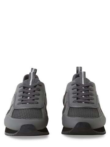 Sneaker bassa di EA7 Emporio Armani in grigio