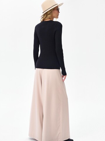 Blue Shadow Sweater in Black
