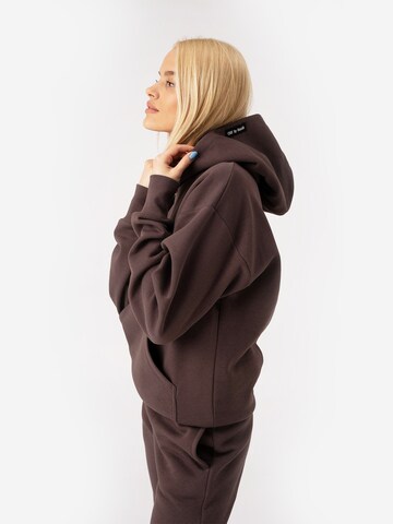 cut my fashion Tracksuit 'Laisvalaikio treningai "CMF by Kamilė" CMF322' in Brown