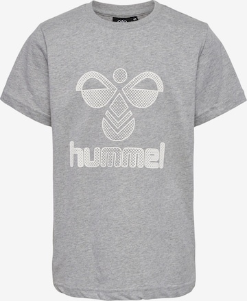 Hummel Shirt 'PROUD' in Grijs: voorkant