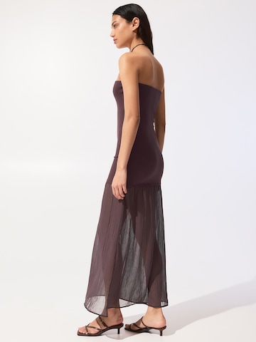 Pull&Bear Evening dress in Red