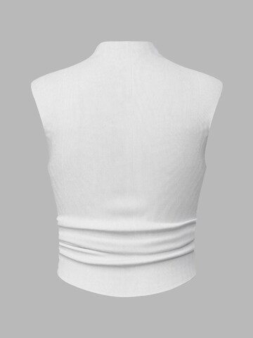 Haut Hiccup en blanc