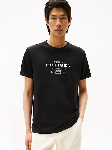 Tricou de la TOMMY HILFIGER pe negru: față