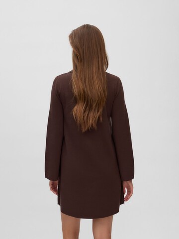 Robes en maille 'AWHanna' VERO MODA en marron