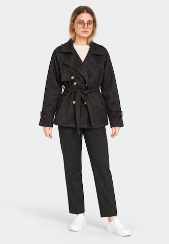 Elara Between-seasons coat in Black: front
