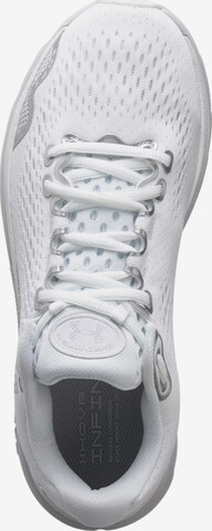 Chaussure de course 'HOVR Infinite 4' UNDER ARMOUR en blanc