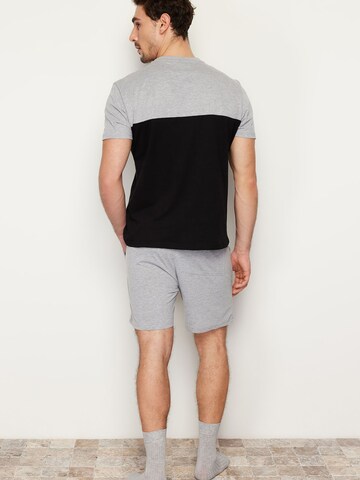 Trendyol Pyjama kort in Grijs