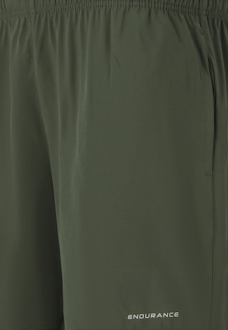 ENDURANCE Regular Sportshorts 'Kroser' in Grün