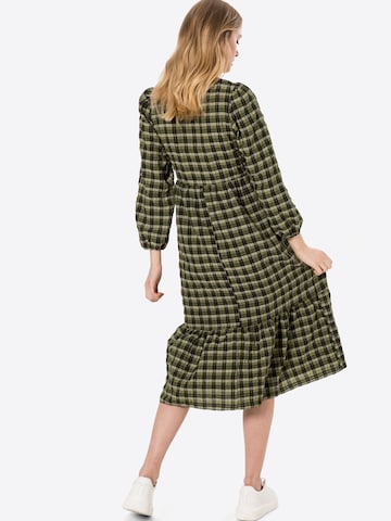 NEW LOOK - Vestido en verde