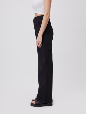 Loosefit Pantalon cargo 'Beysa' LeGer by Lena Gercke en noir : sur le côté