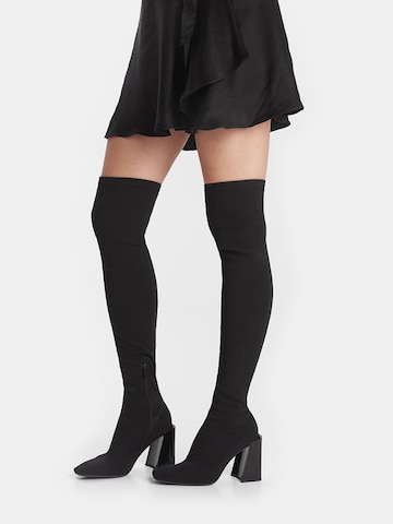 Bershka Overknees in Black: front