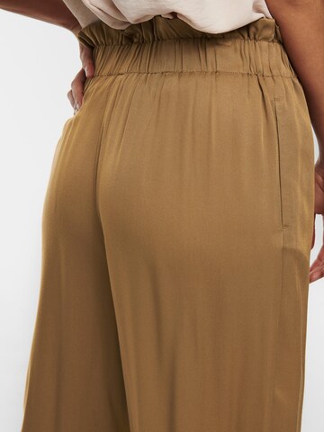ONLY Wide Leg Hose 'Caly' in Braun