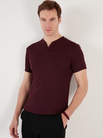 Buratti Shirt in Red: front