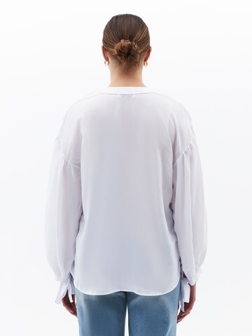 Camicia da donna di OXXO in bianco