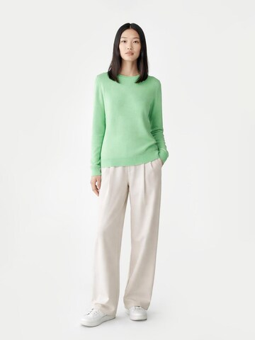 GOBI Cashmere Trui 'Women's Essential Cashmere Crewneck Sweater' in Groen