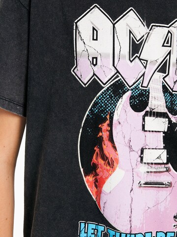 Bershka T-Shirt in Schwarz