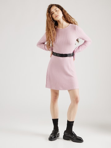 ABOUT YOU Jurk 'Sissy Dress' in Roze: voorkant