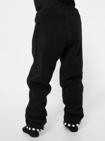 WeeDo Tapered Pants 'Pando' in Black