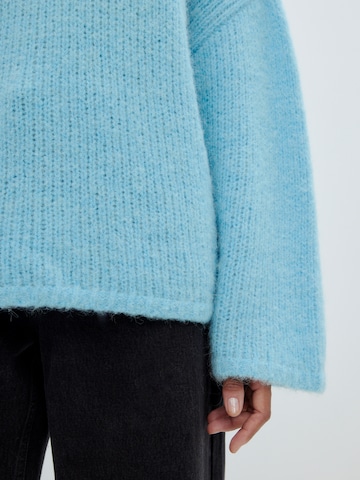 EDITED Sweter 'Ulva' w kolorze niebieski