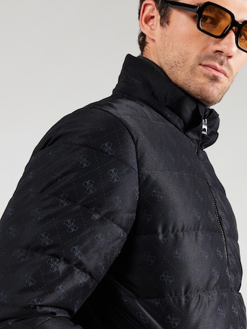 GUESS Демисезонная куртка в Черный