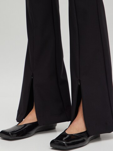 EDITED Flared Hose 'Savannah' in Schwarz