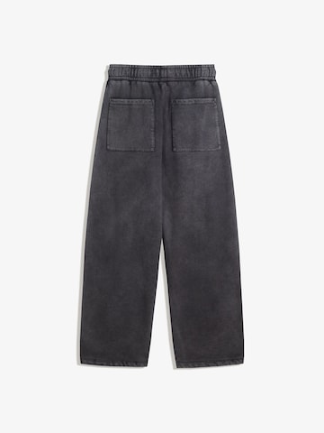 Bershka Loosefit Broek in Grijs