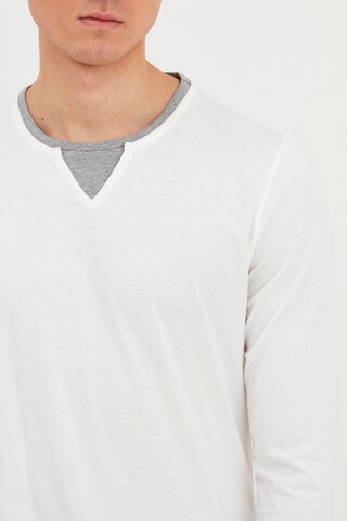 BLEND - Camiseta 'LEONAS' en blanco