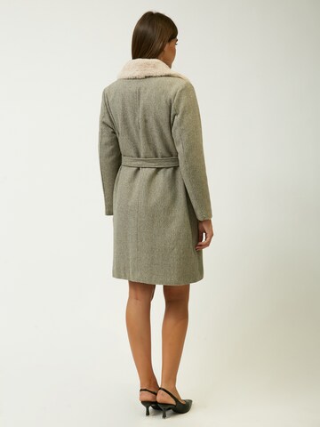 Influencer Between-Seasons Coat in Grey