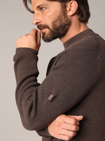 Pull-over 'Cheston' Deeluxe en marron