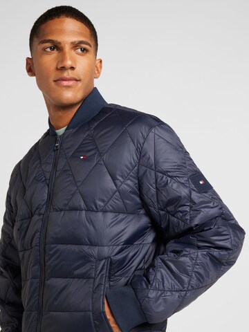 TOMMY HILFIGER Kurtka przejściowa w kolorze niebieski