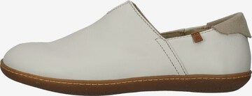 EL NATURALISTA Classic Flats 'El Viajero' in White