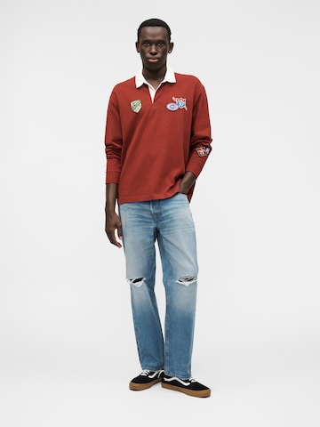 Tricou de la Abercrombie & Fitch pe roșu