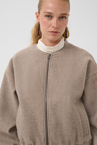 Veste mi-saison 'CUPalona' CULTURE en gris