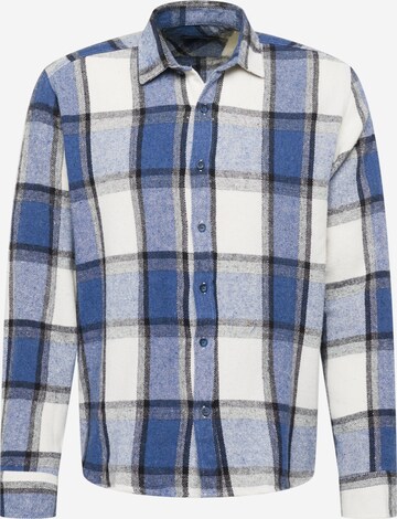 Trendyol Regular fit Button Up Shirt in Blue: front