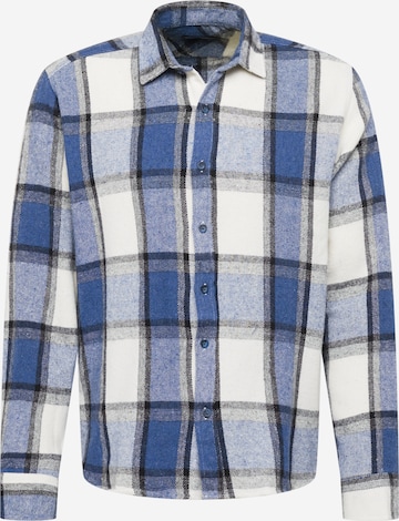 Trendyol Regular fit Button Up Shirt in Blue: front