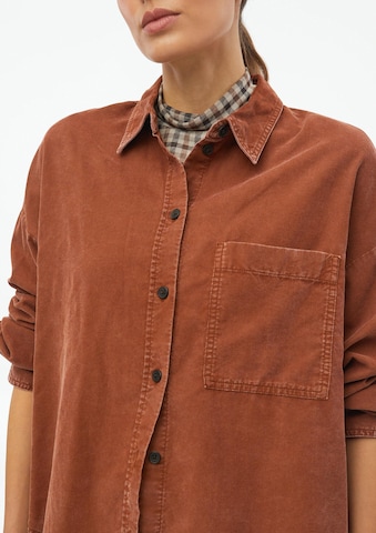 s.Oliver - Blusa em castanho