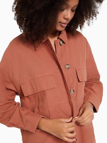 Veste mi-saison Bershka en rose