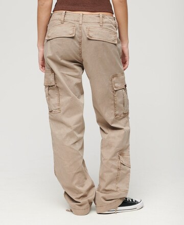 Regular Pantalon cargo Superdry en beige