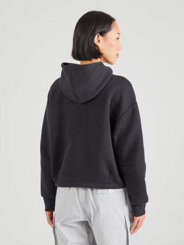 Nike Sportswear Sweatshirt 'Tech Fleece' in Schwarz