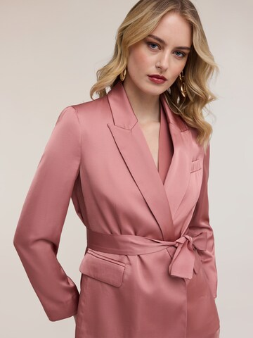Veste mi-saison MOTIVI en rose