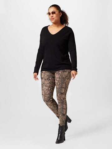 Pull-over 'LELLA' ONLY Carmakoma en noir