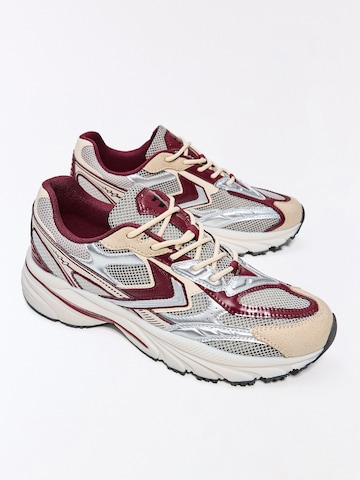 Bershka Rövid szárú sportcipők - piros