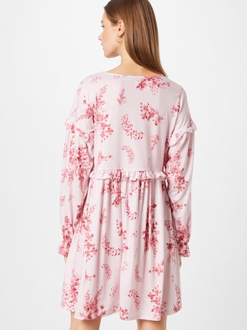 Robe In The Style en rose