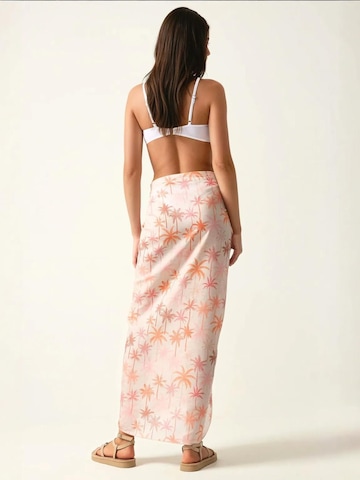 Hiccup Beach towel in Pink