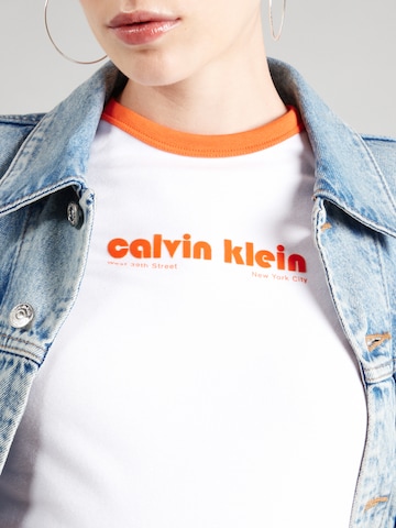 Calvin Klein Jeans Tričko – bílá