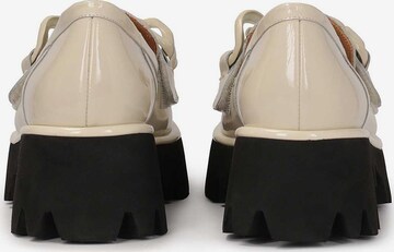 Kazar Studio Mocassins in Beige