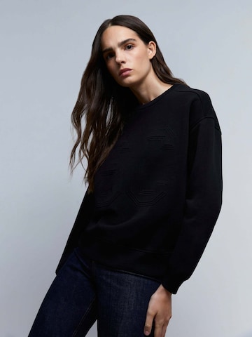 Scalpers Sweatshirt 'Embossed' in Black: front