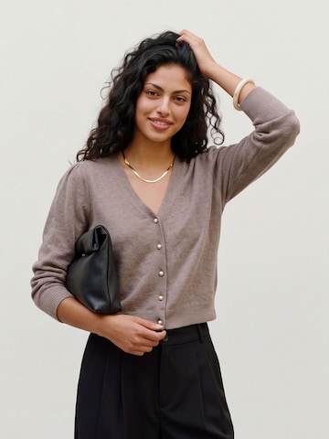VERO MODA Gebreid vest 'VMDOFFY' in Bruin