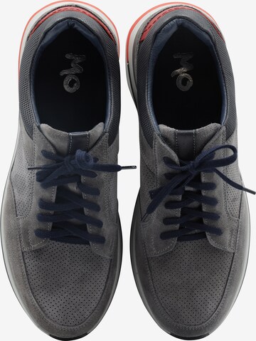 MO Sneaker in Grau